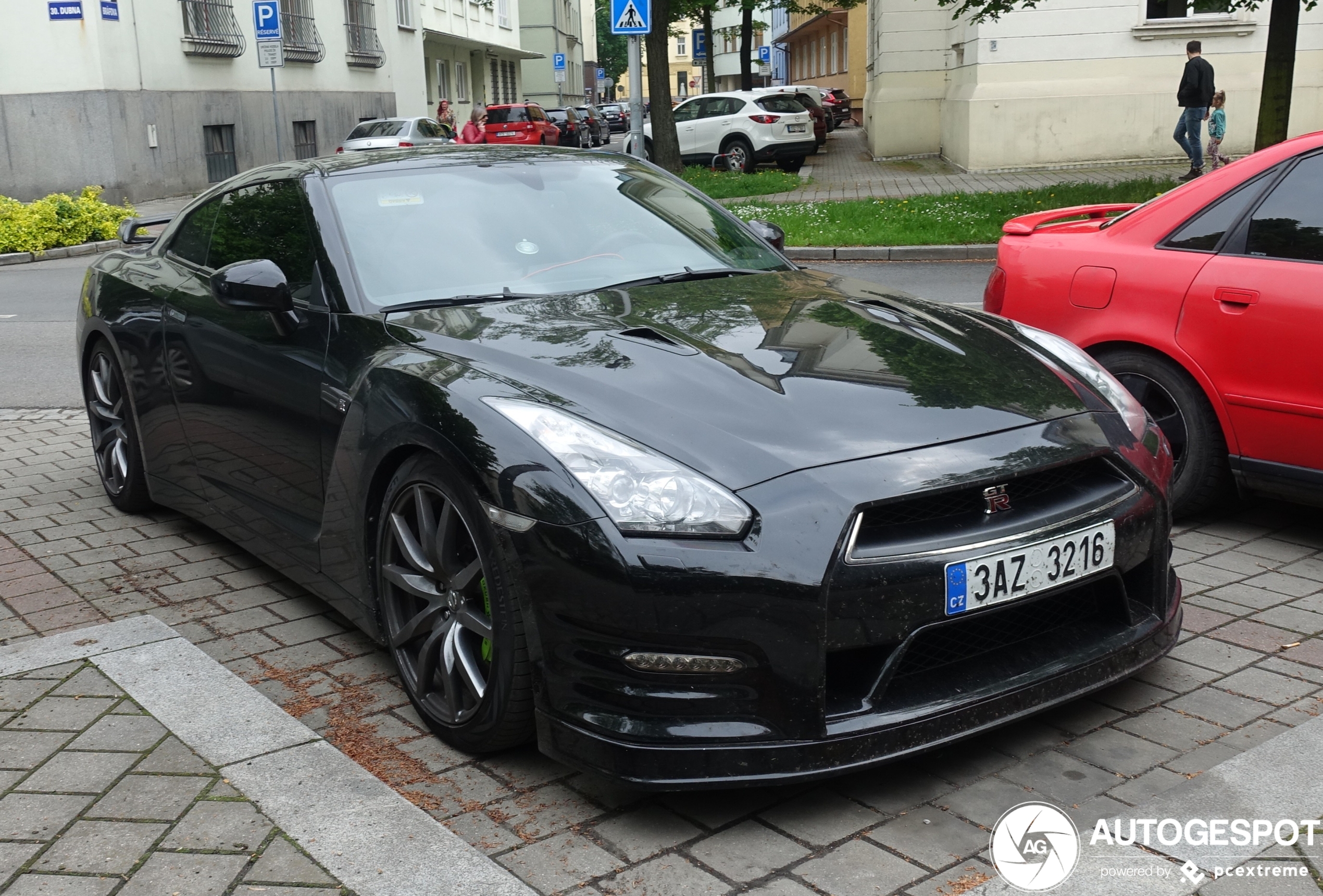 Nissan GT-R 2011