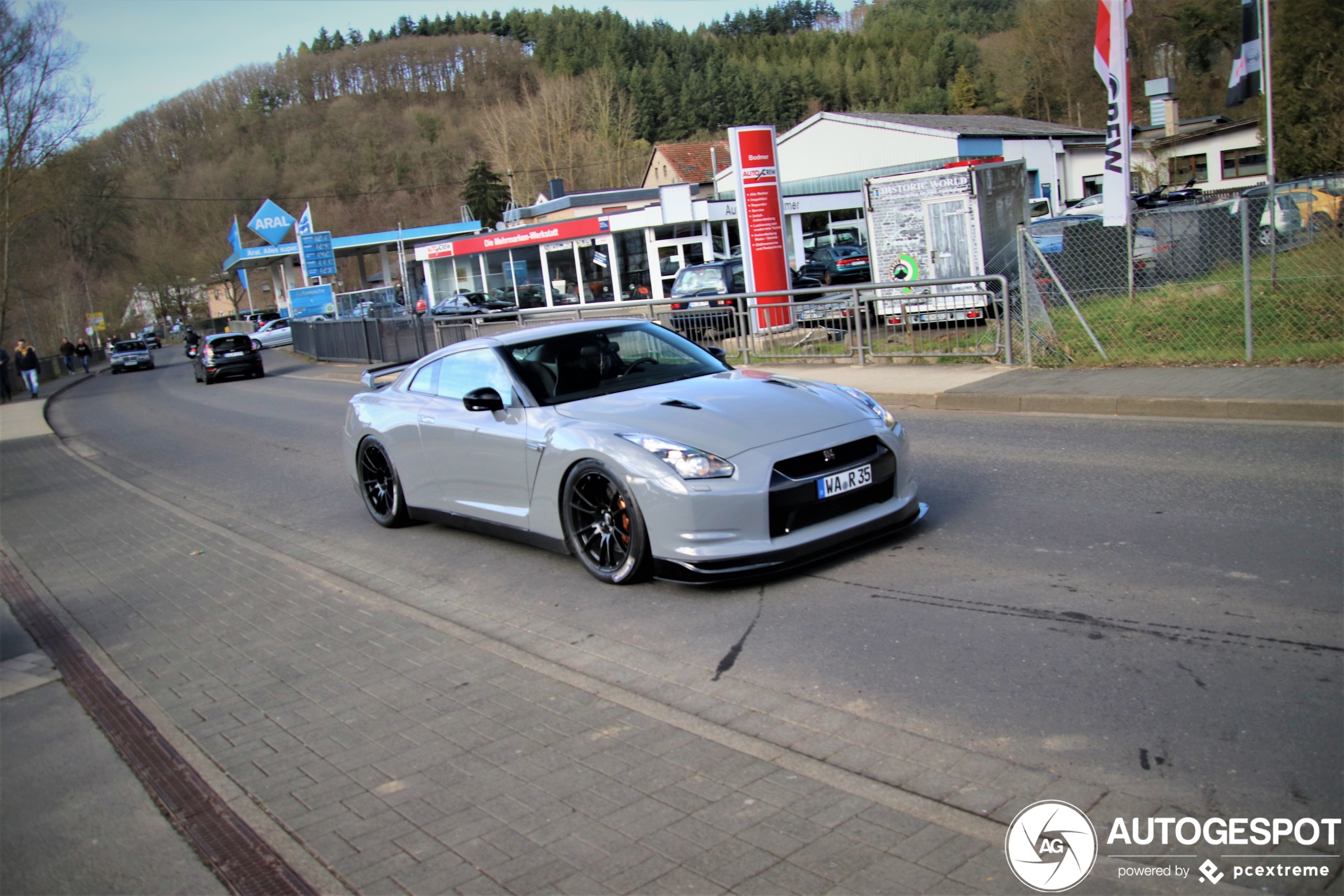 Nissan GT-R