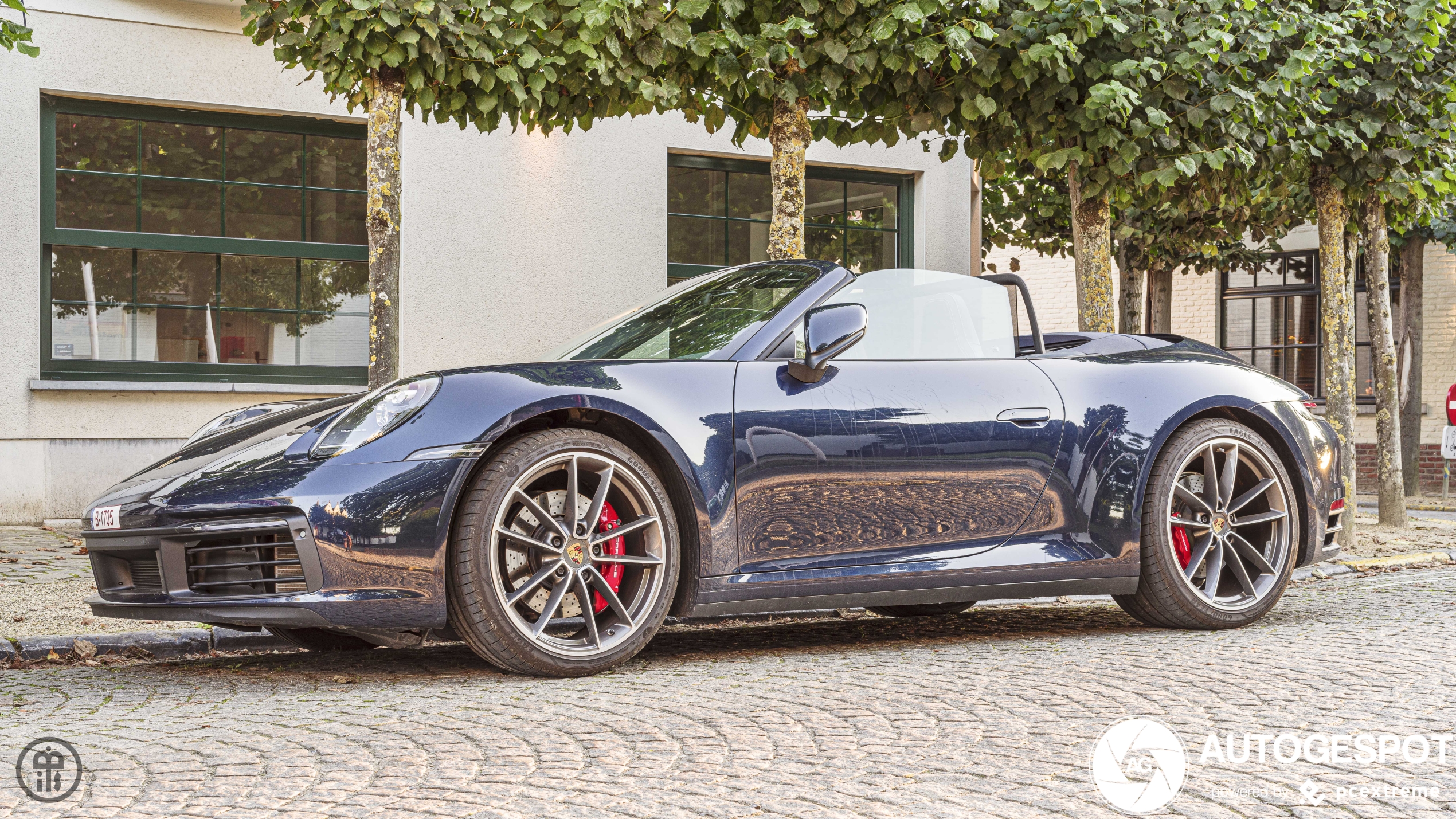 Porsche 992 Carrera 4S Cabriolet