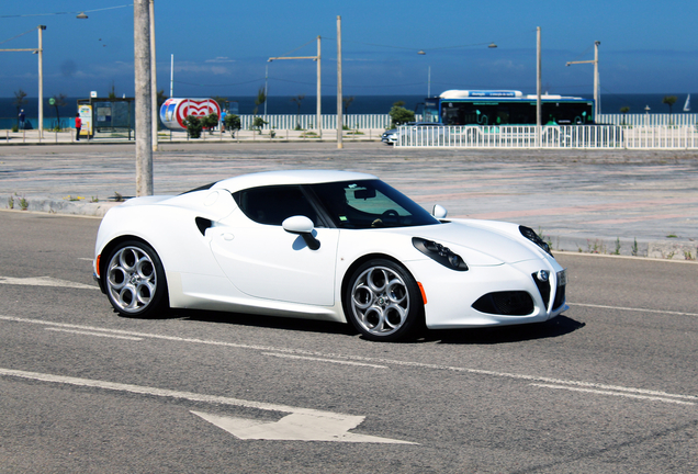 Alfa Romeo 4C Coupé