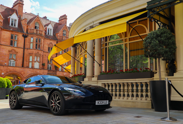 Aston Martin DB11