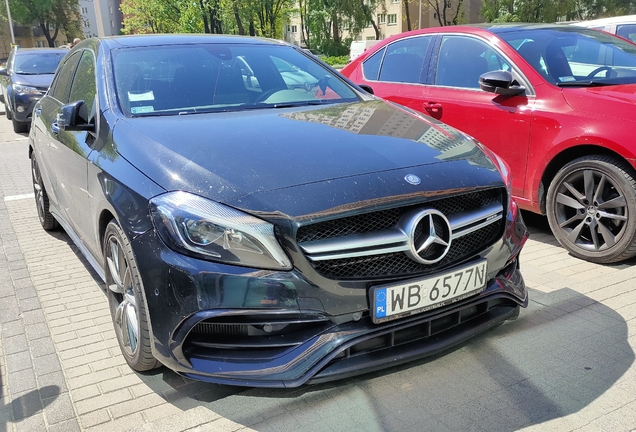 Mercedes-AMG A 45 W176 2015