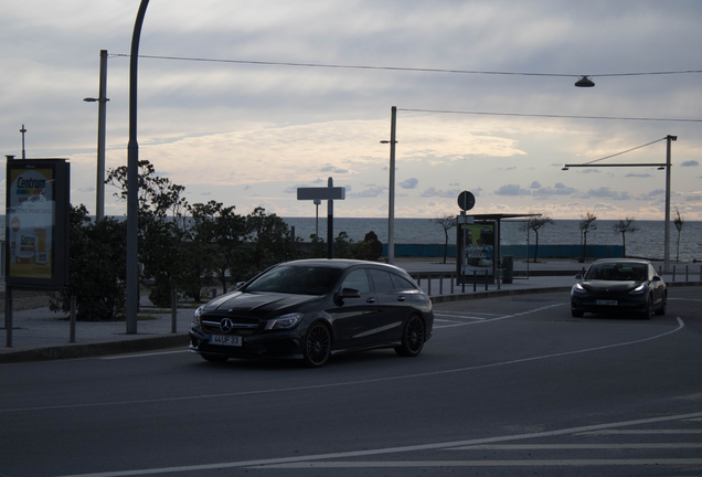 Mercedes-Benz CLA 45 AMG Shooting Brake OrangeArt Edition