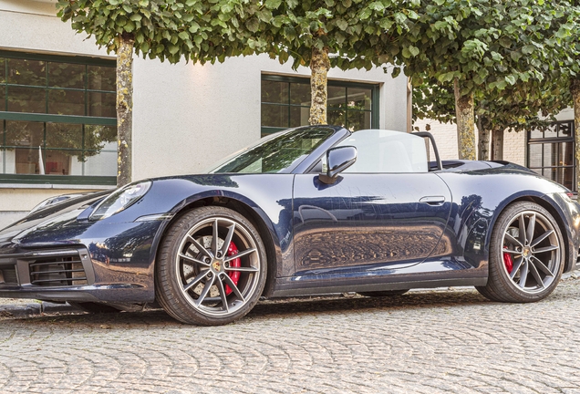 Porsche 992 Carrera 4S Cabriolet