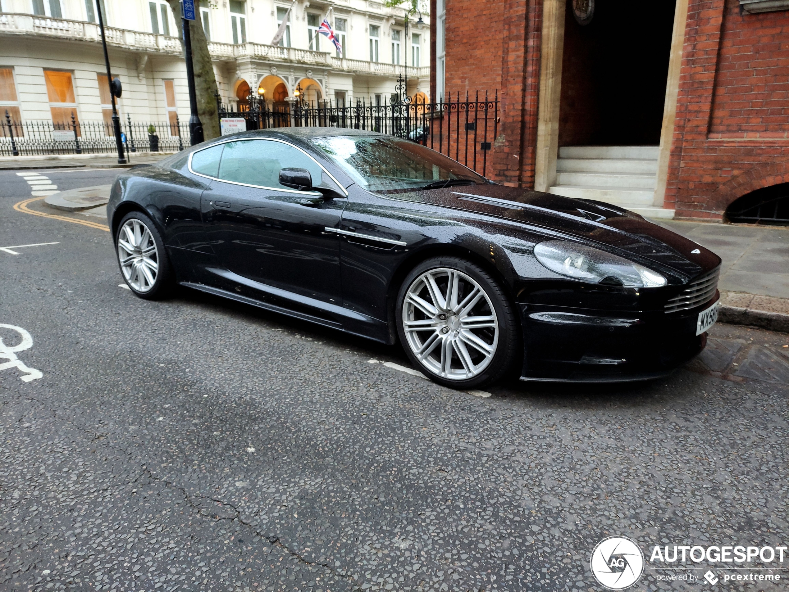 Aston Martin DBS