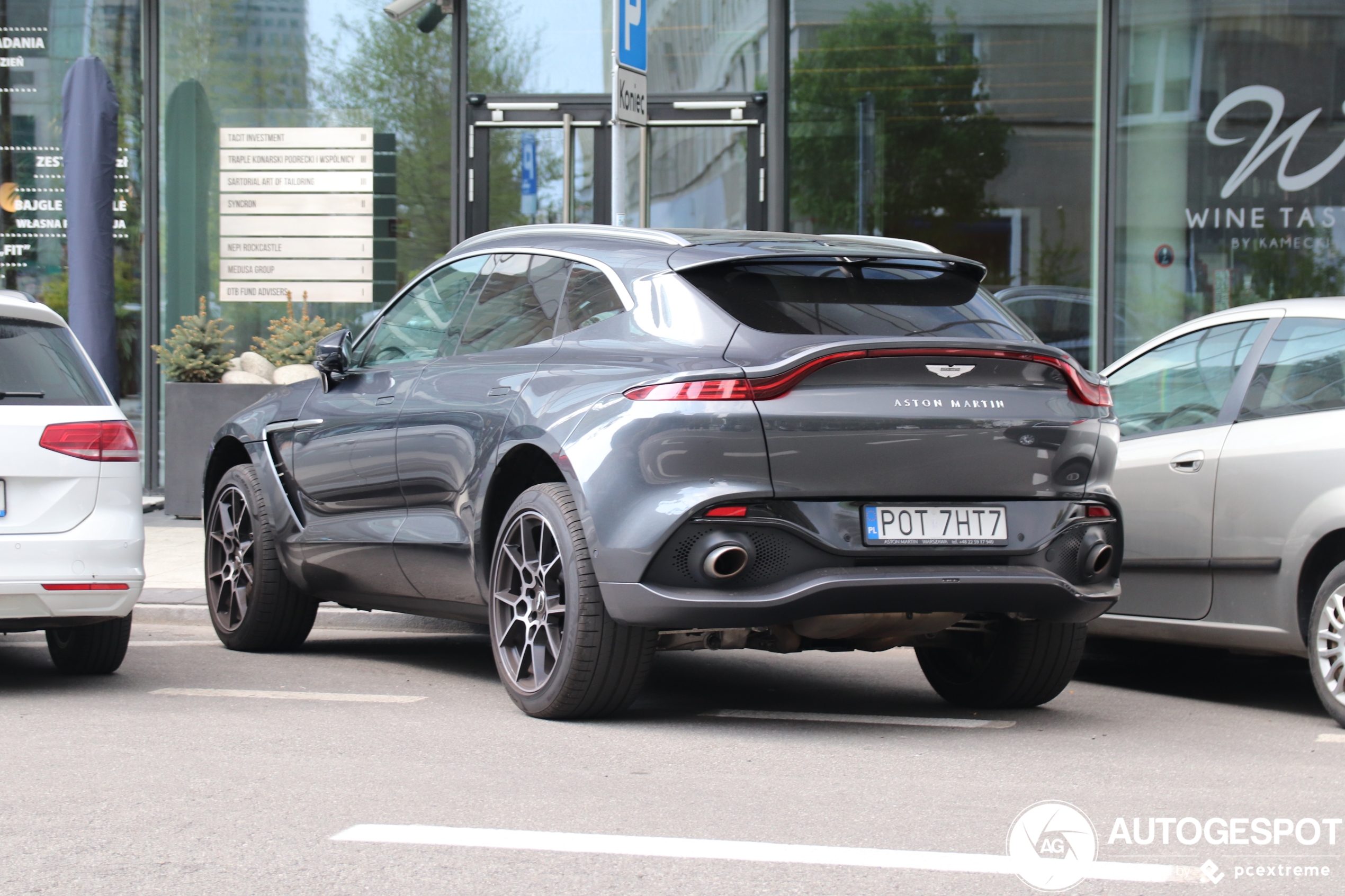 Aston Martin DBX