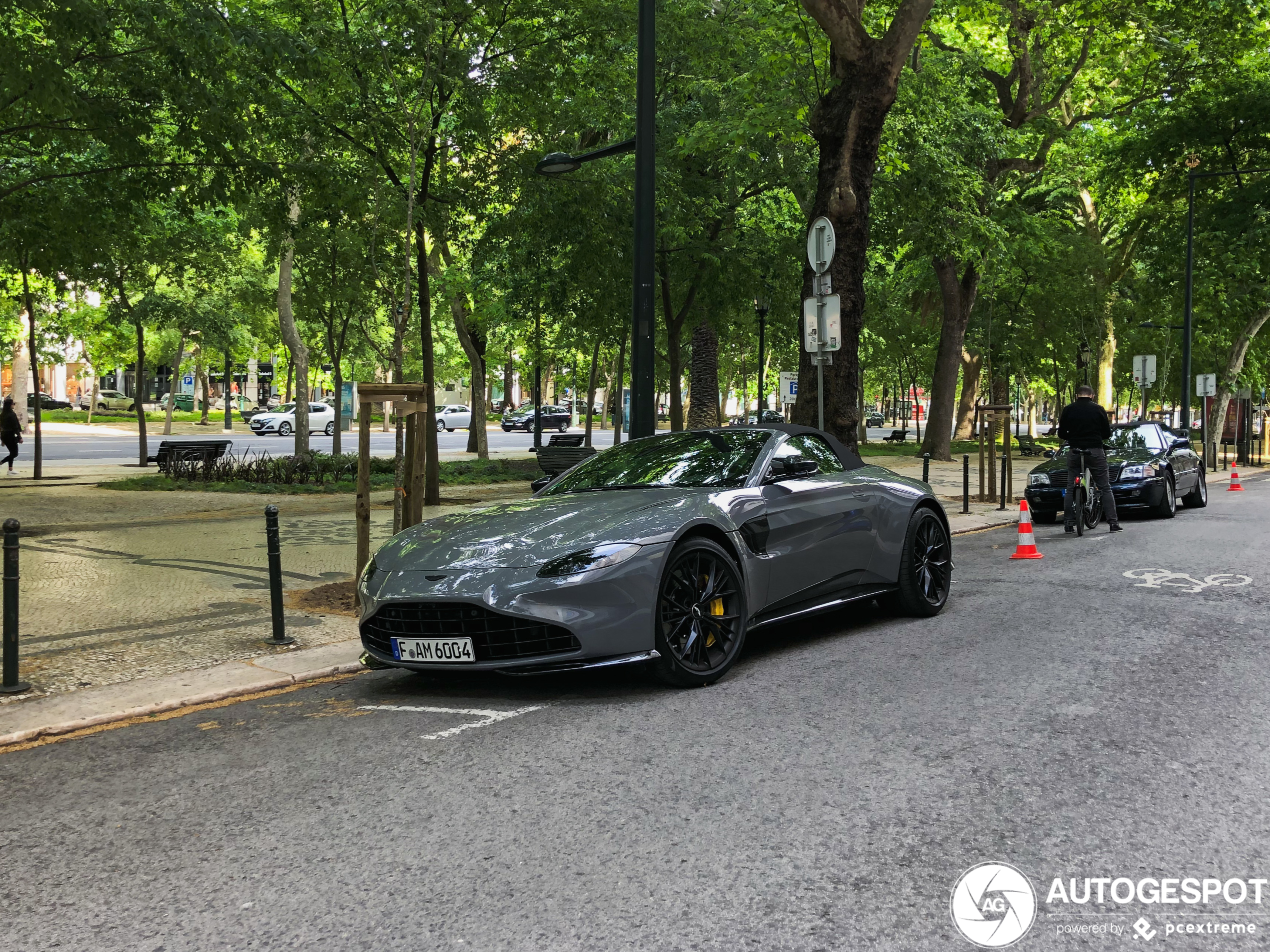 Aston Martin V8 Vantage Roadster 2020