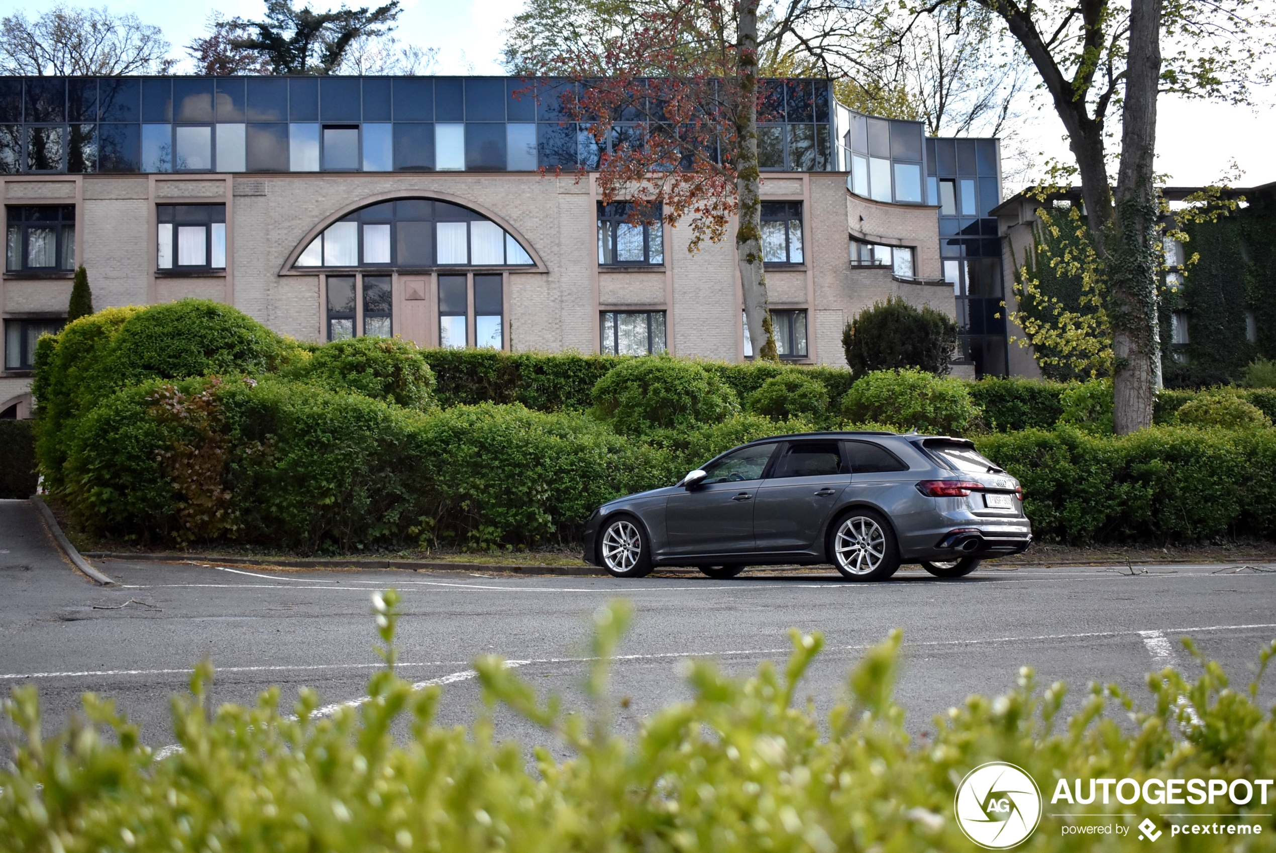 Audi RS4 Avant B9