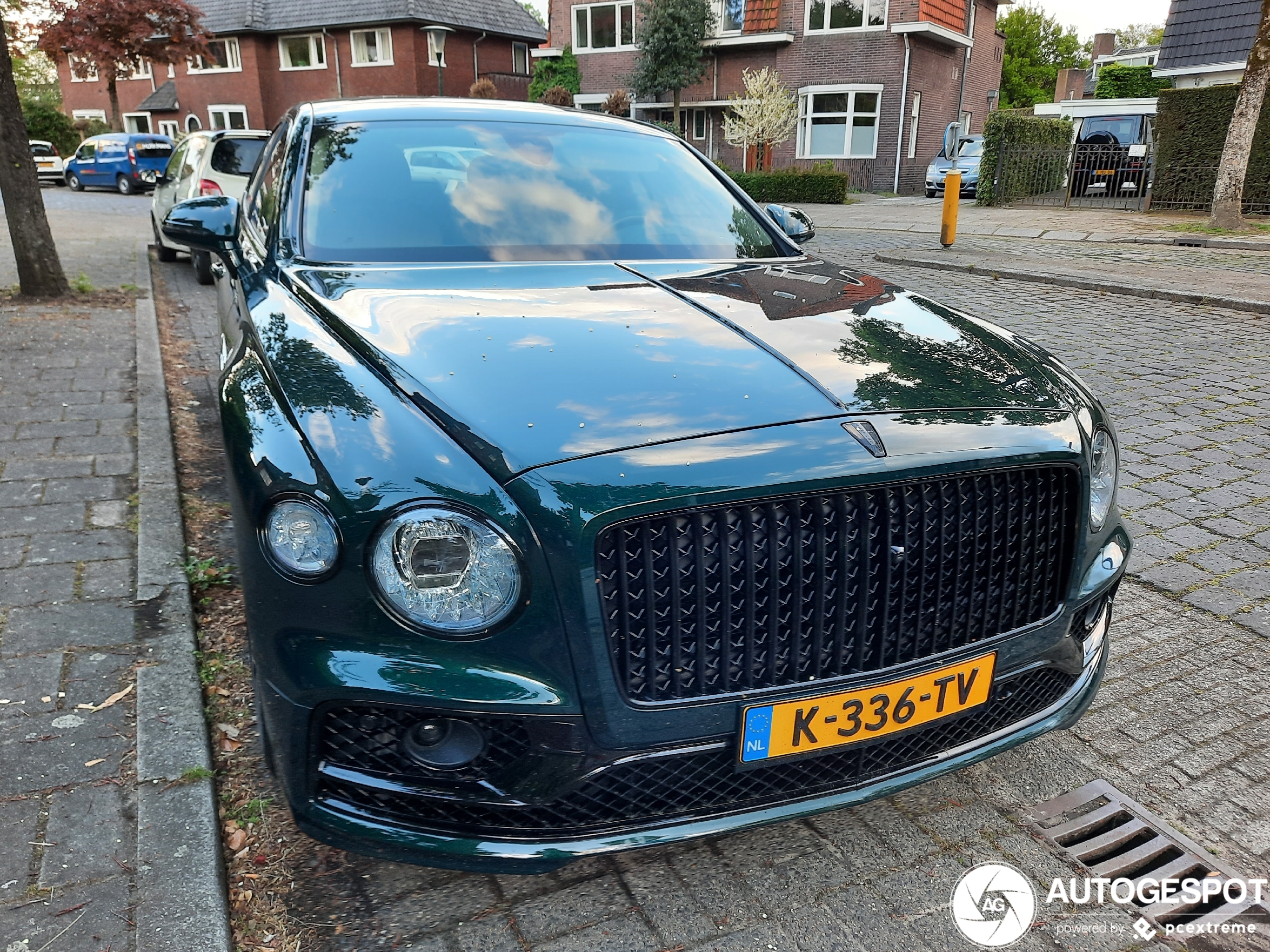 Bentley Flying Spur V8 2021