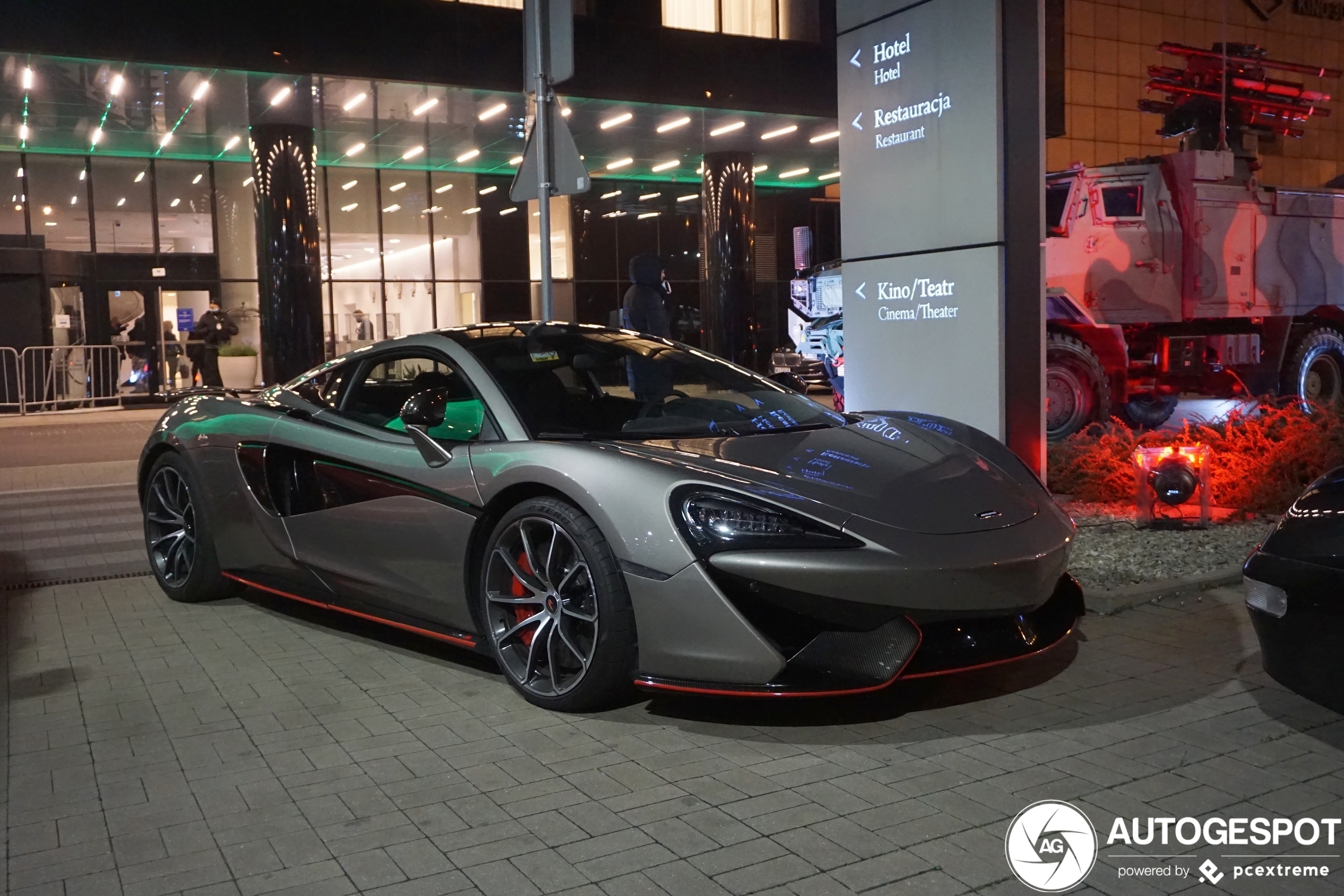 McLaren 570S