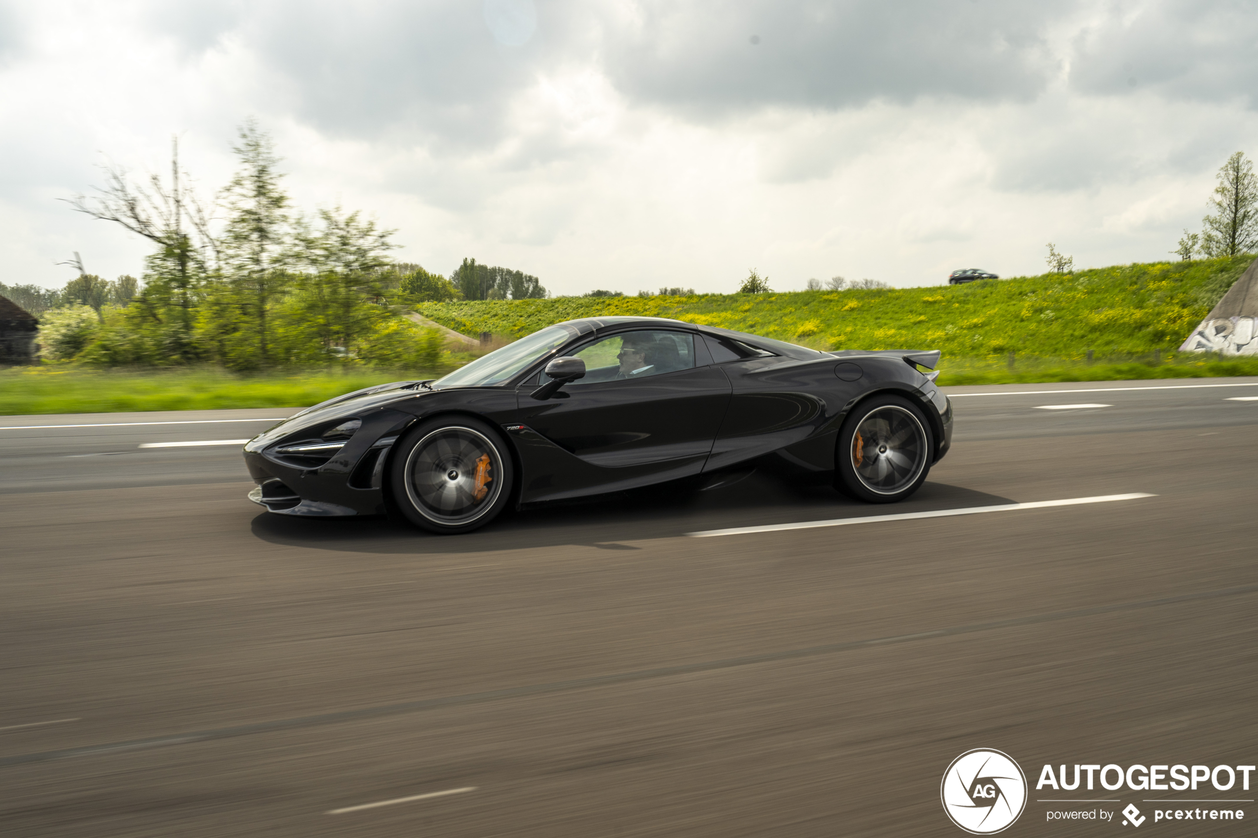 McLaren 720S Spider