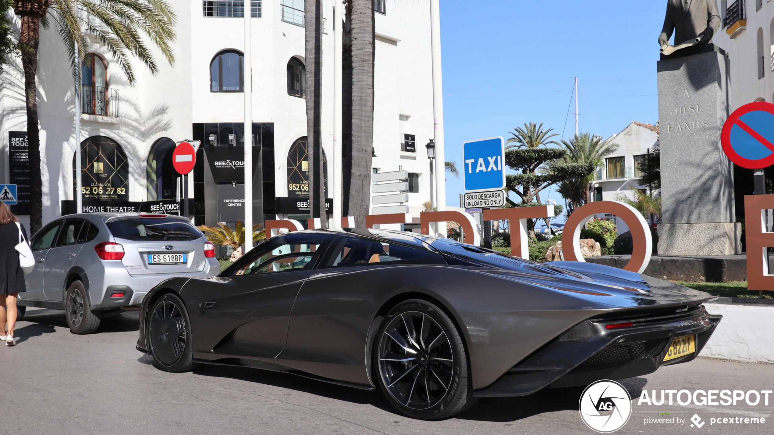 McLaren Speedtail gives us summer vibes!