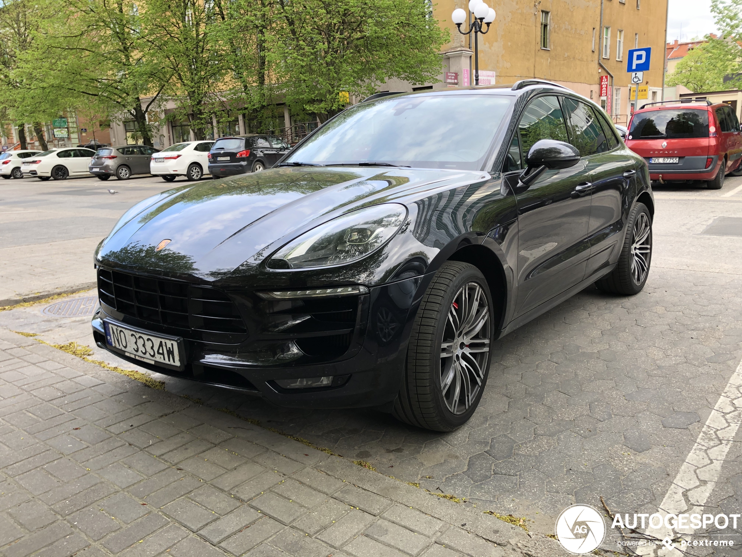 Porsche 95B Macan Turbo