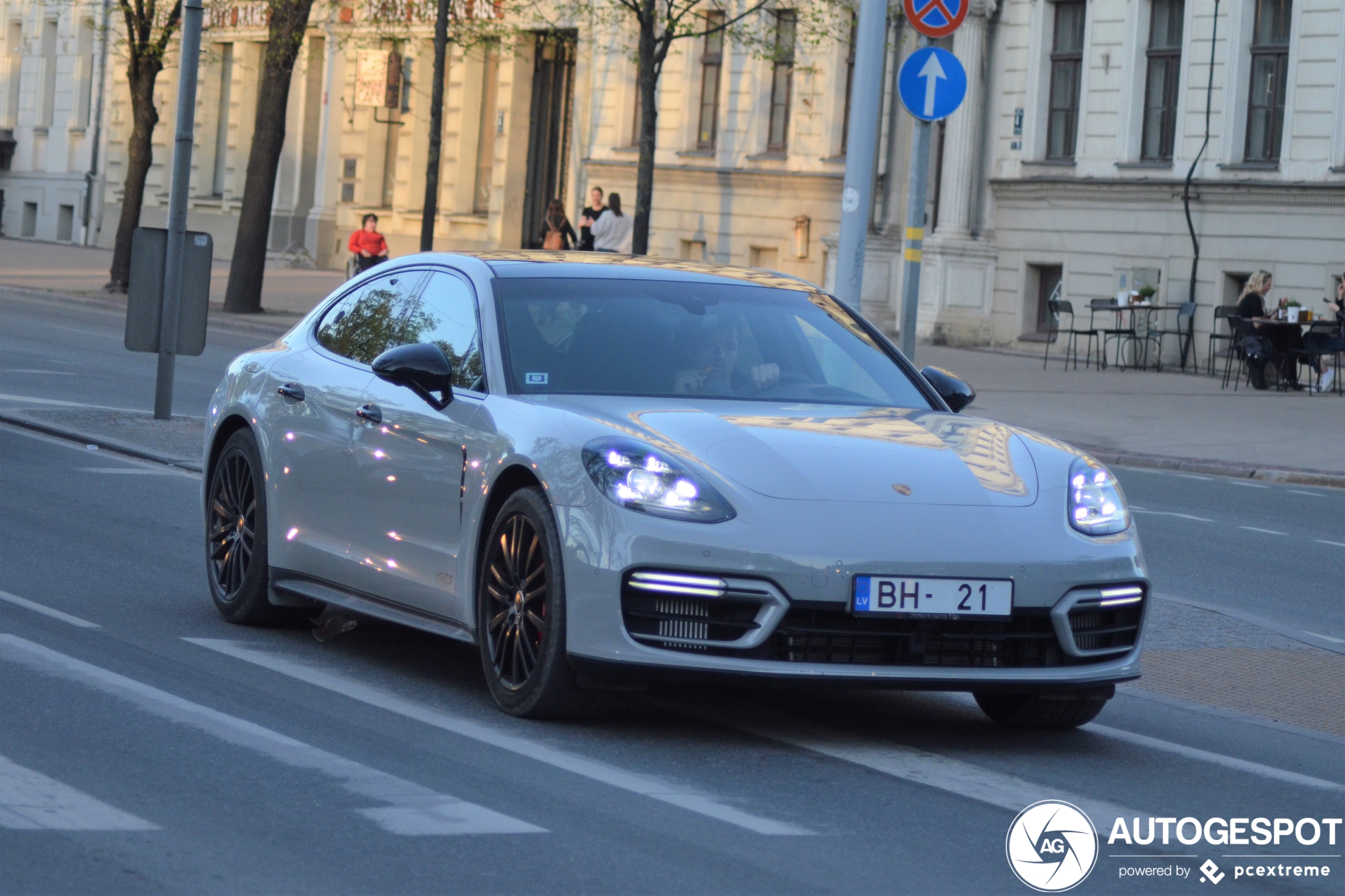 Porsche 971 Panamera GTS MkII