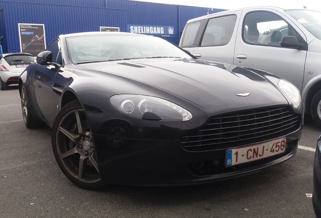 Aston Martin V8 Vantage