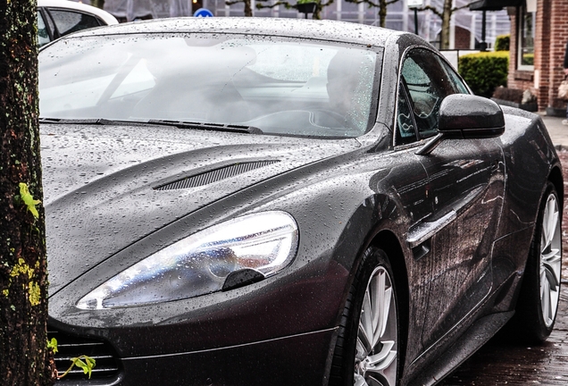 Aston Martin Vanquish 2013