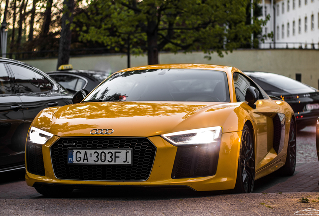 Audi R8 V10 Plus 2015