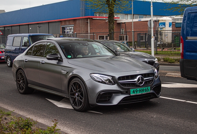 Mercedes-AMG E 63 S W213