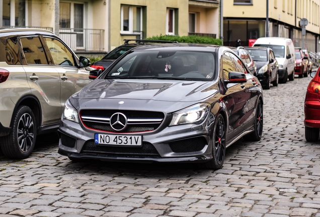 Mercedes-Benz CLA 45 AMG Edition 1 C117