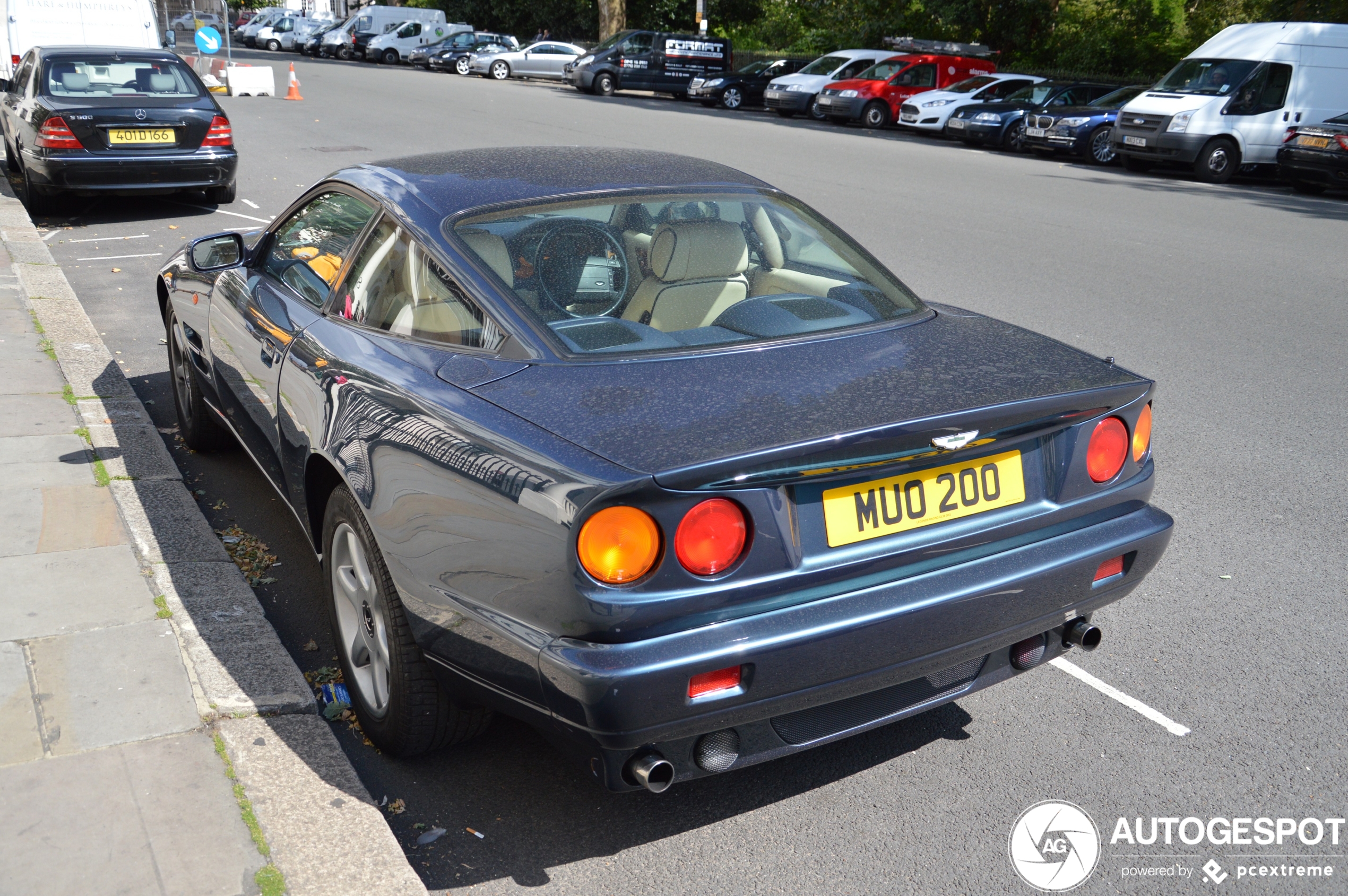 Aston Martin V8 Coupe