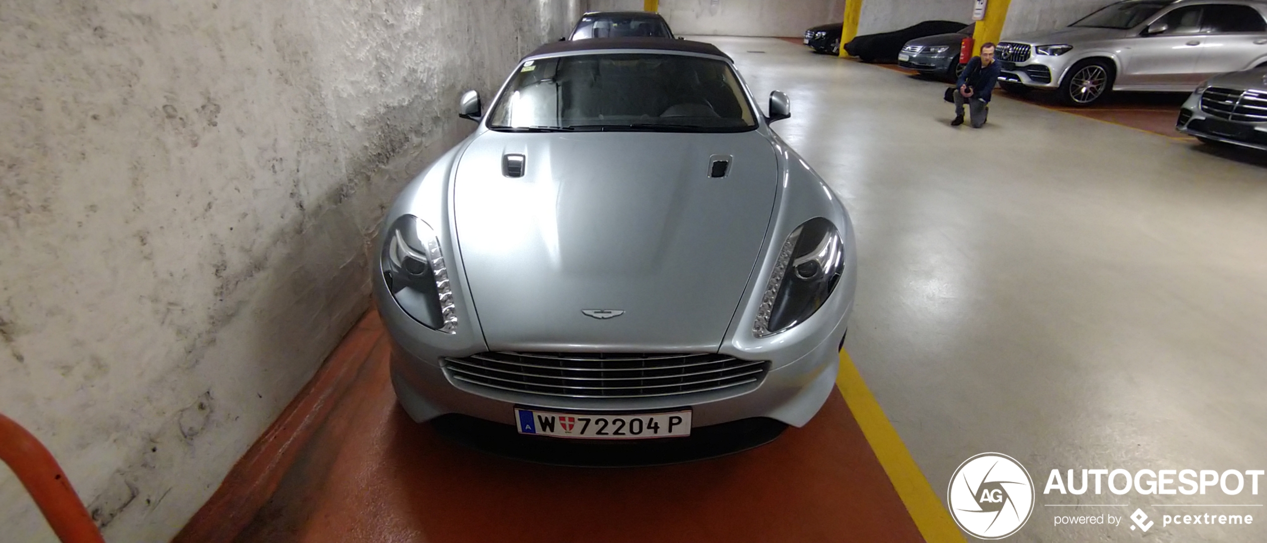 Aston Martin Virage Volante 2011