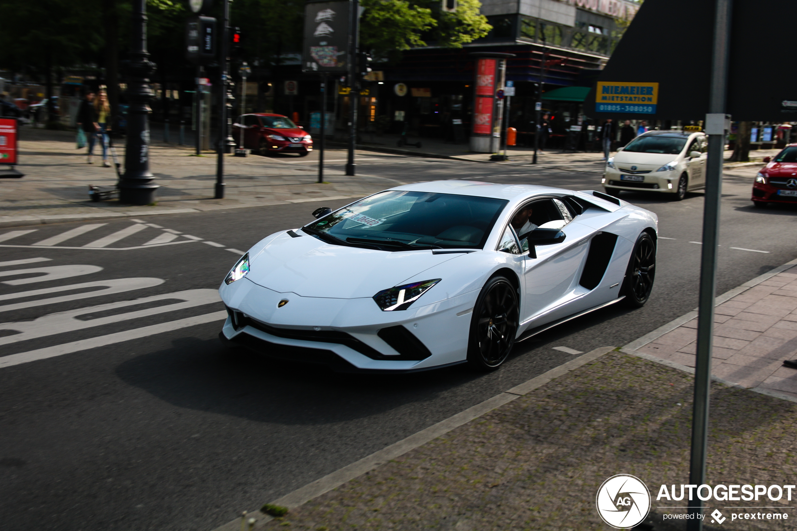 Lamborghini Aventador S LP740-4