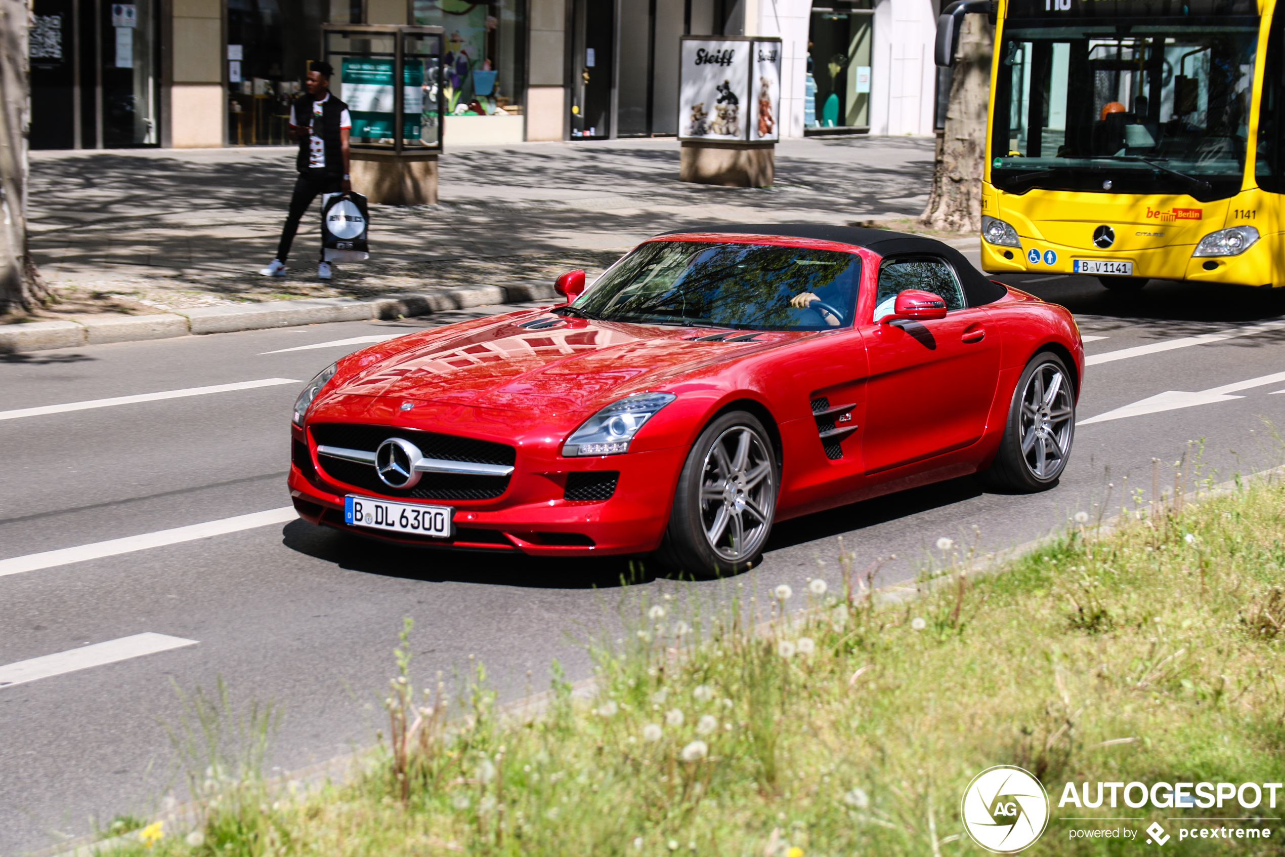 Mercedes-Benz SLS AMG Roadster