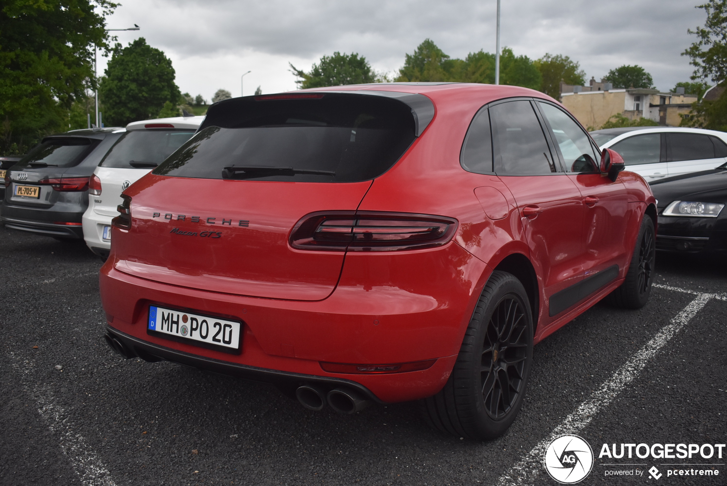 Porsche 95B Macan GTS