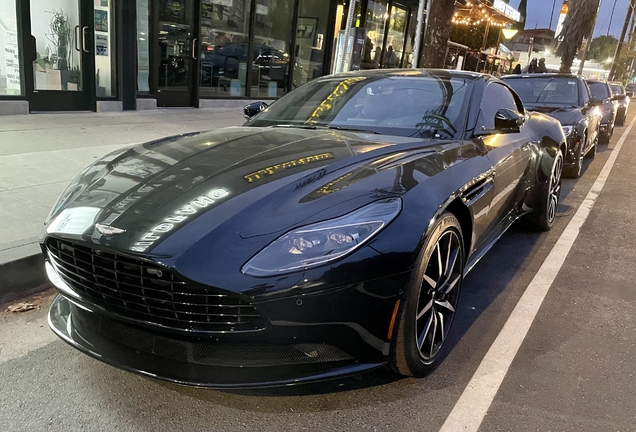 Aston Martin DB11 V8