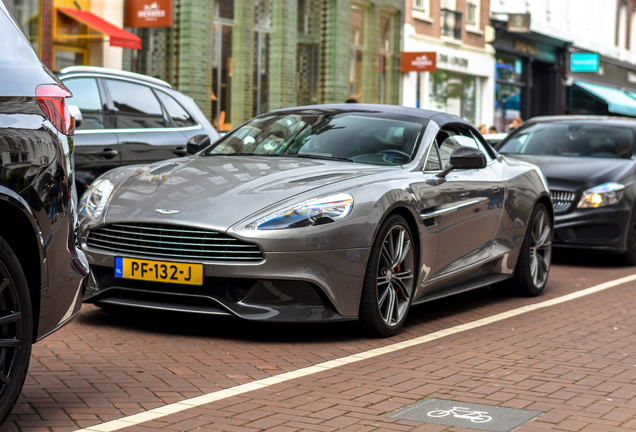 Aston Martin Vanquish Volante