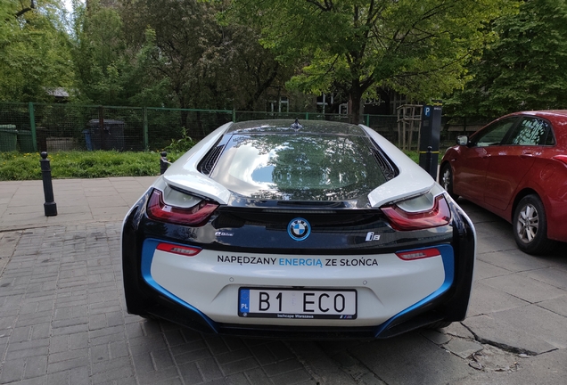 BMW i8