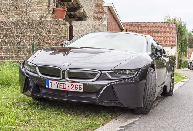 BMW i8