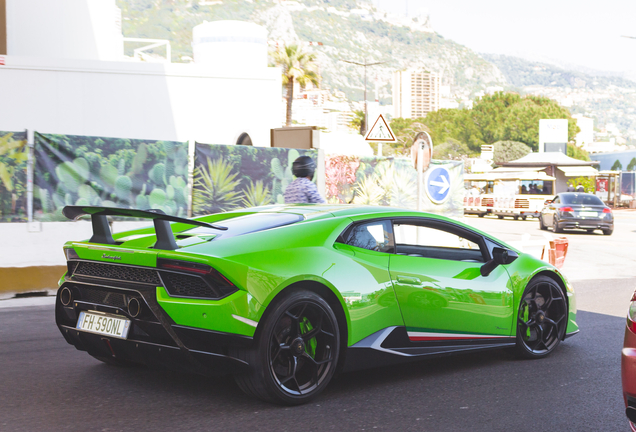 Lamborghini Huracán LP640-4 Performante