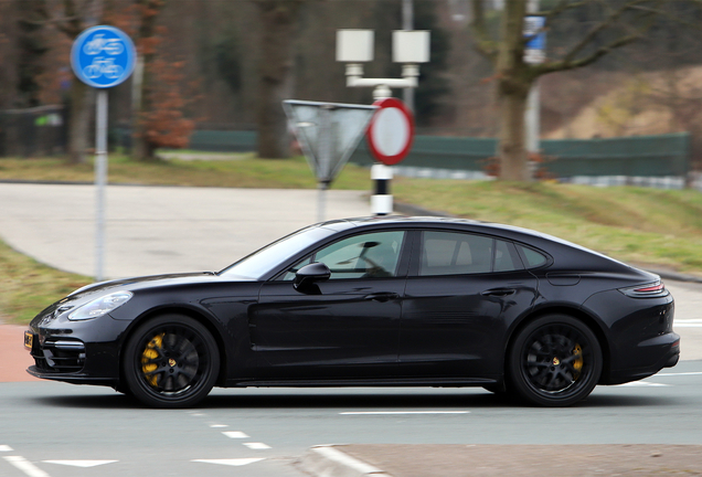 Porsche 971 Panamera Turbo S E-Hybrid