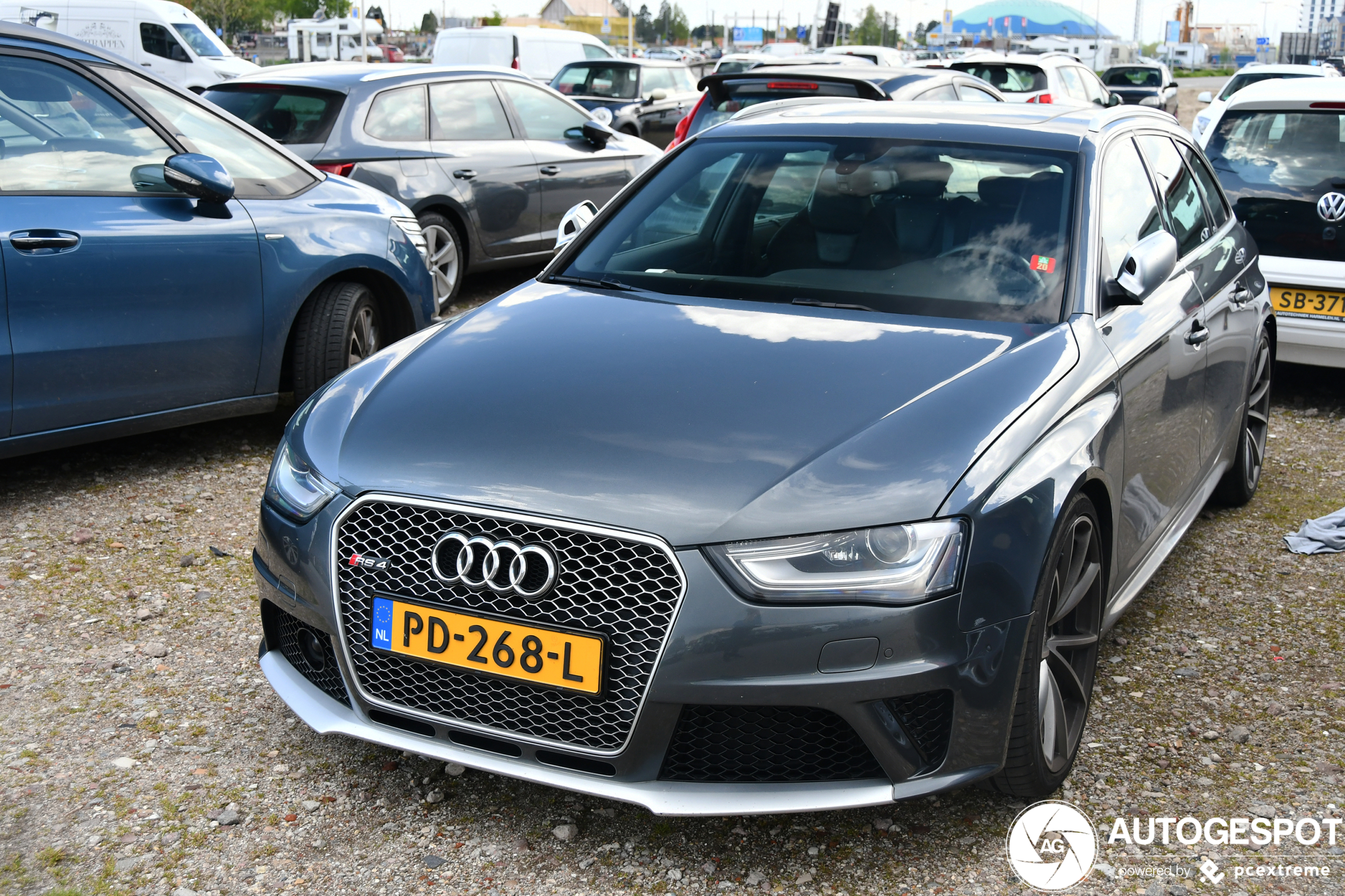 Audi RS4 Avant B8