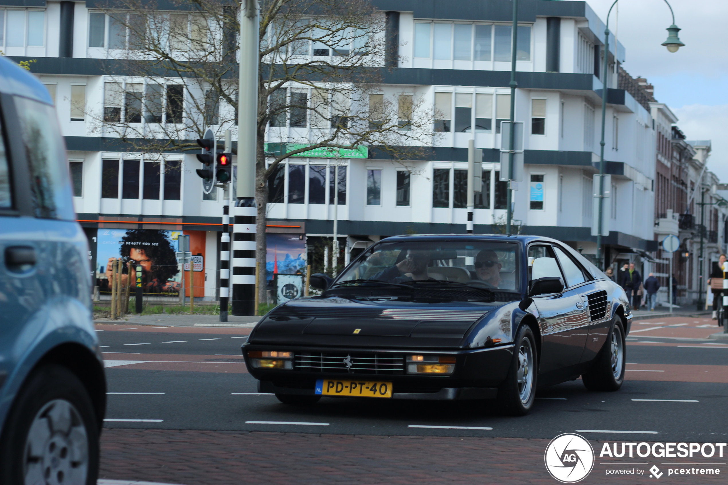 Ferrari Mondial 3.2