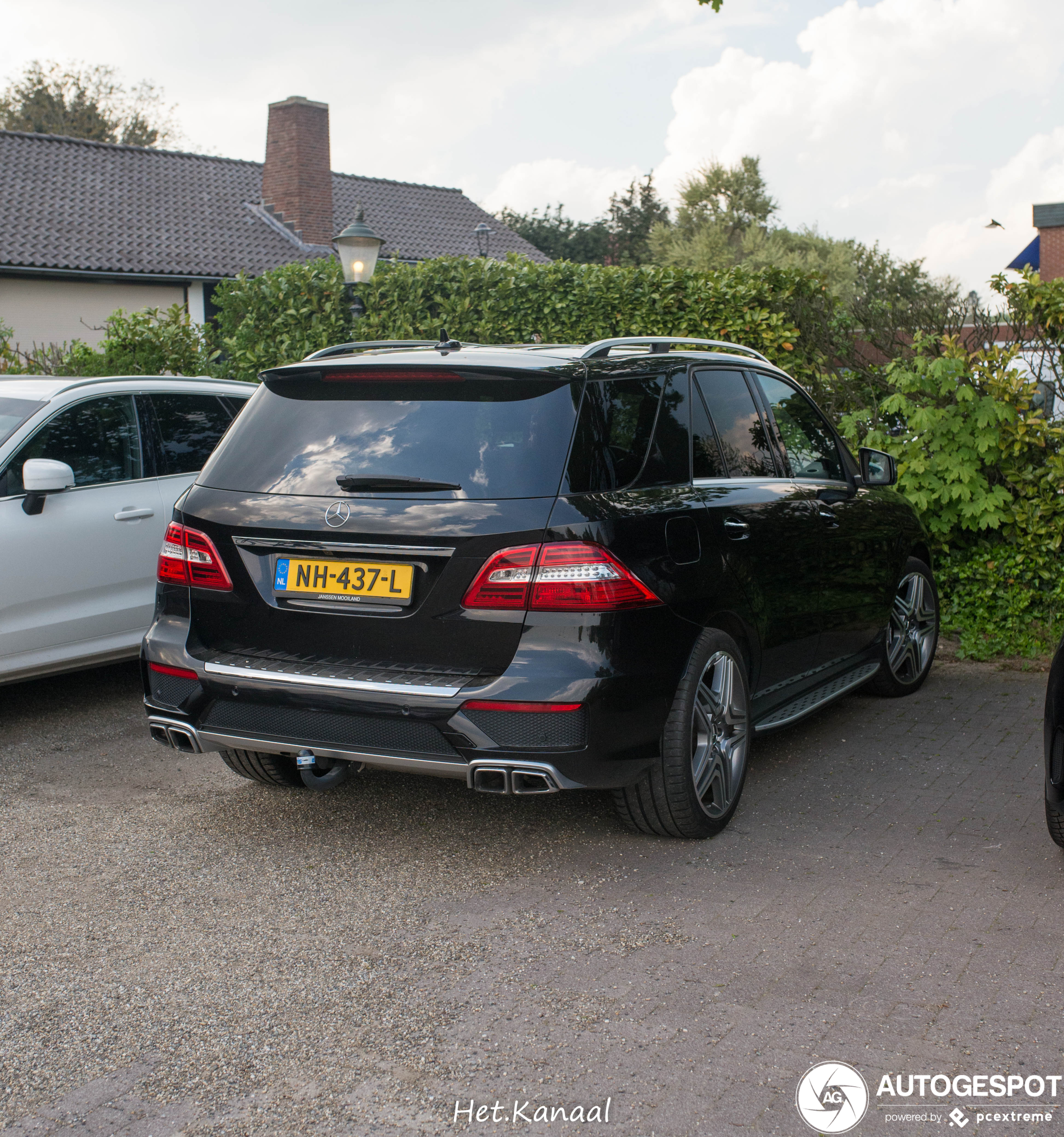 Mercedes-Benz ML 63 AMG W166