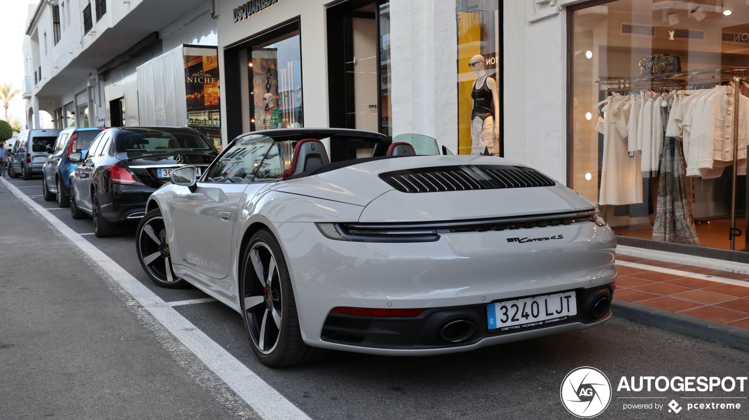 Porsche 992 Carrera 4S Cabriolet