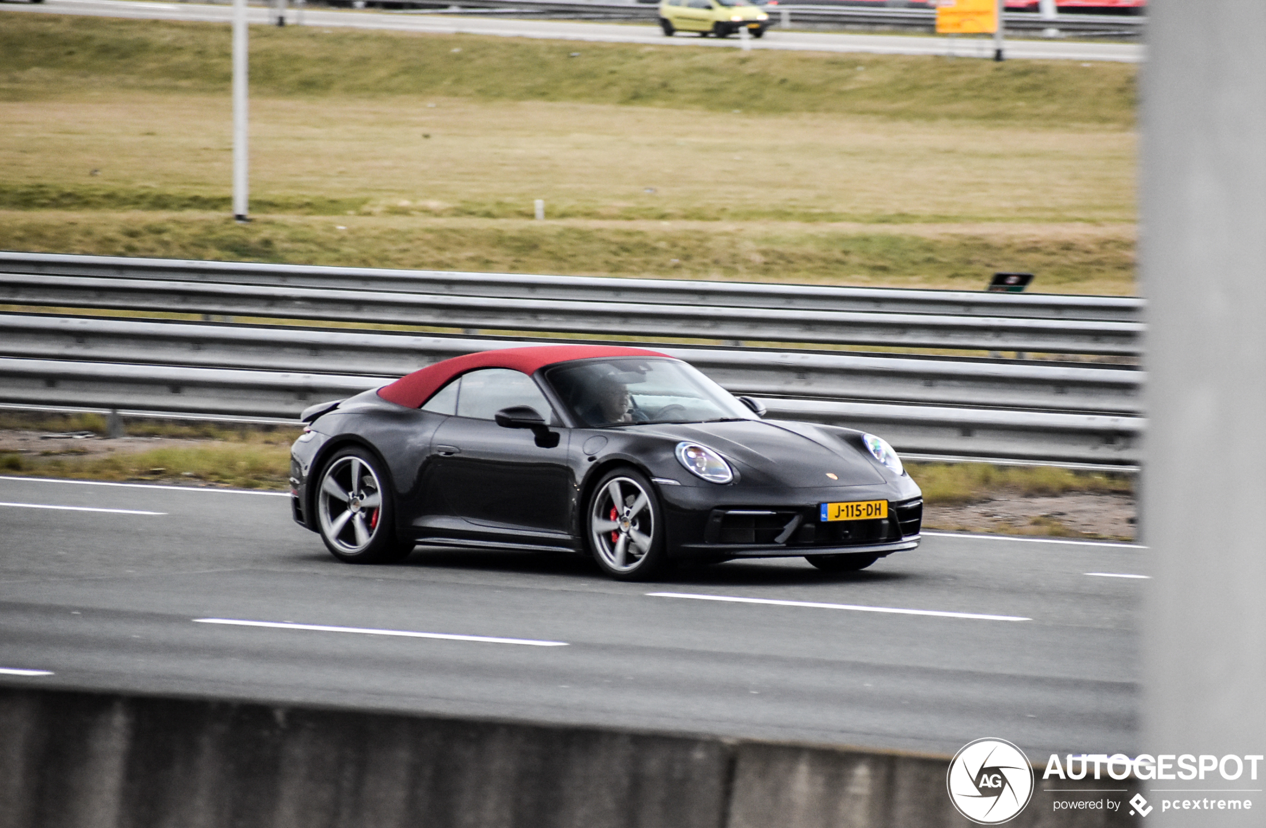 Porsche 992 Carrera S Cabriolet