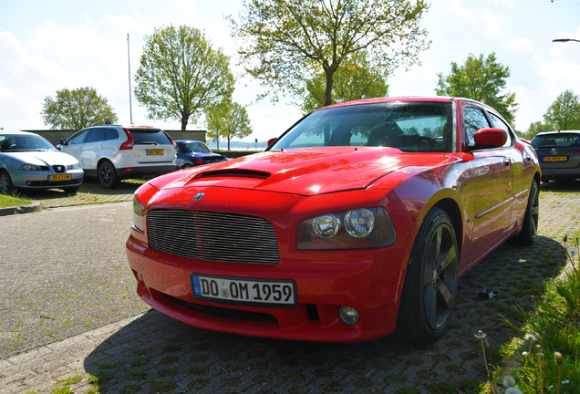 Dodge Charger SRT-8