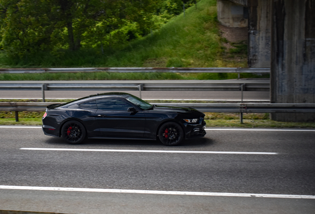 Ford Mustang GT 2015