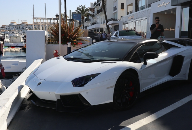 Lamborghini Aventador LP700-4