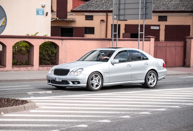 Mercedes-Benz E 55 AMG