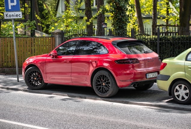 Porsche 95B Macan GTS