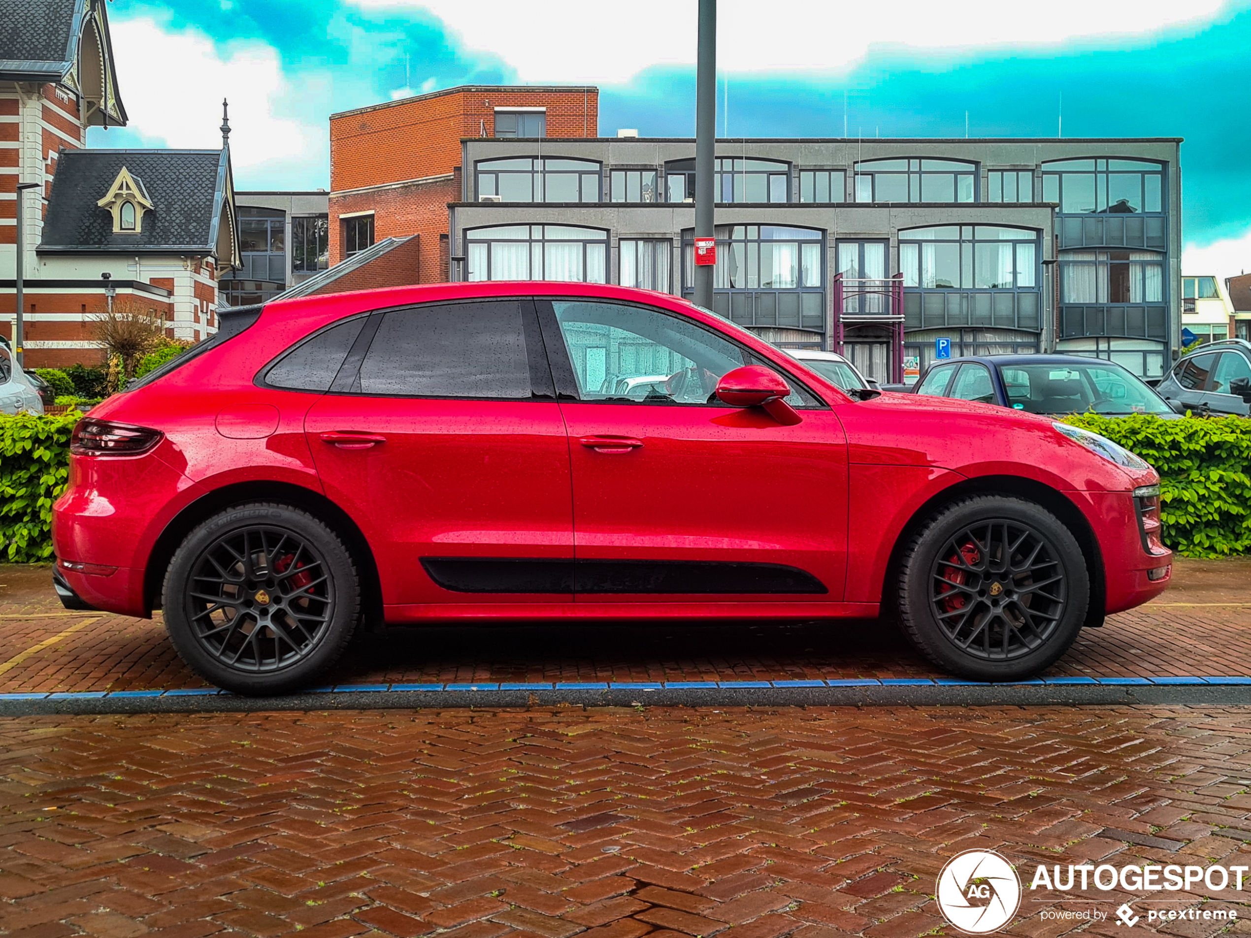 Porsche 95B Macan GTS