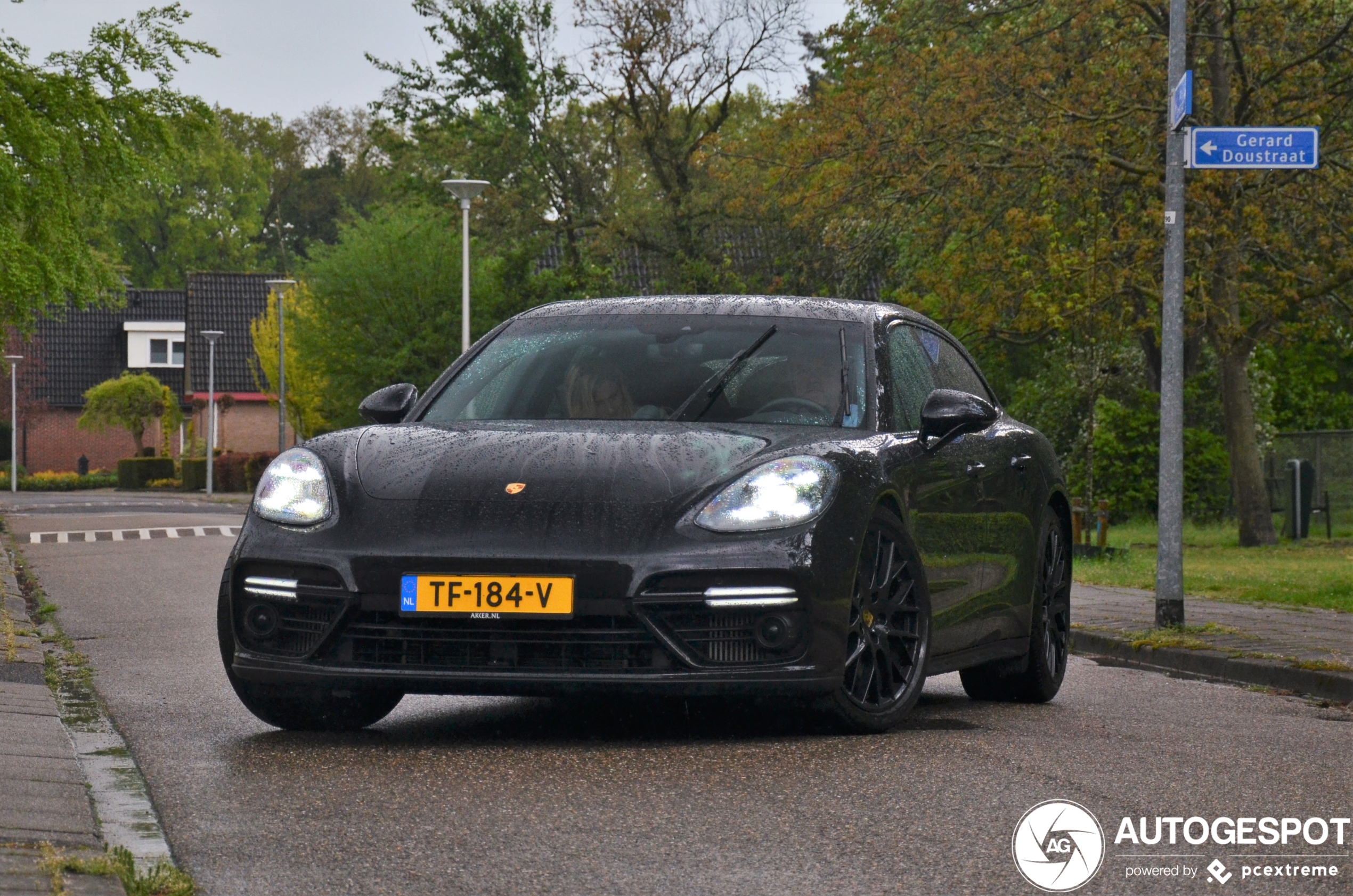 Porsche 971 Panamera Turbo Sport Turismo