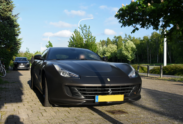 Ferrari GTC4Lusso T