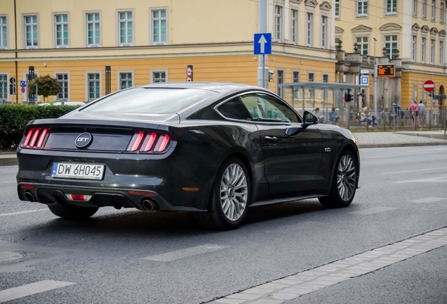 Ford Mustang GT 2015