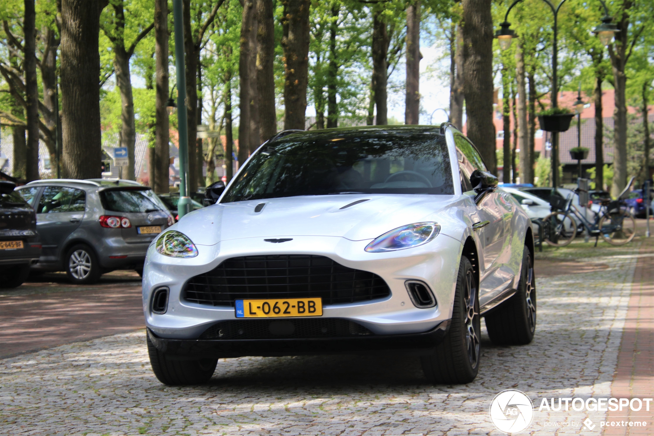 Aston Martin DBX