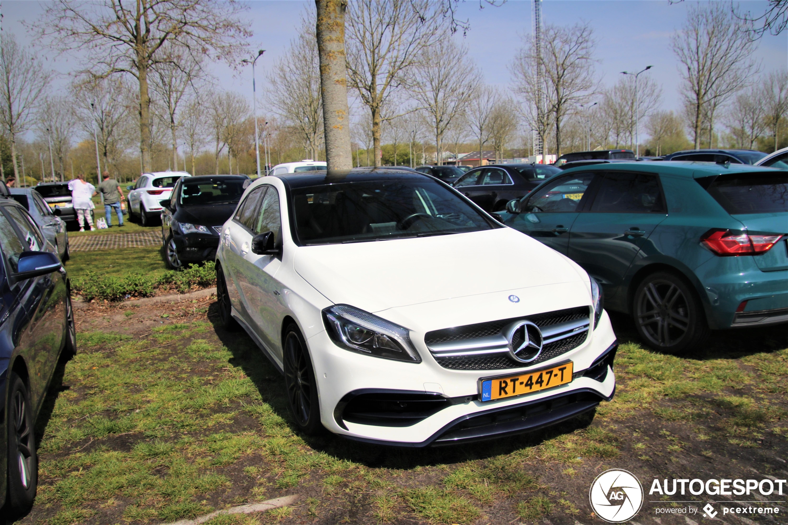 Mercedes-AMG A 45 W176 2015